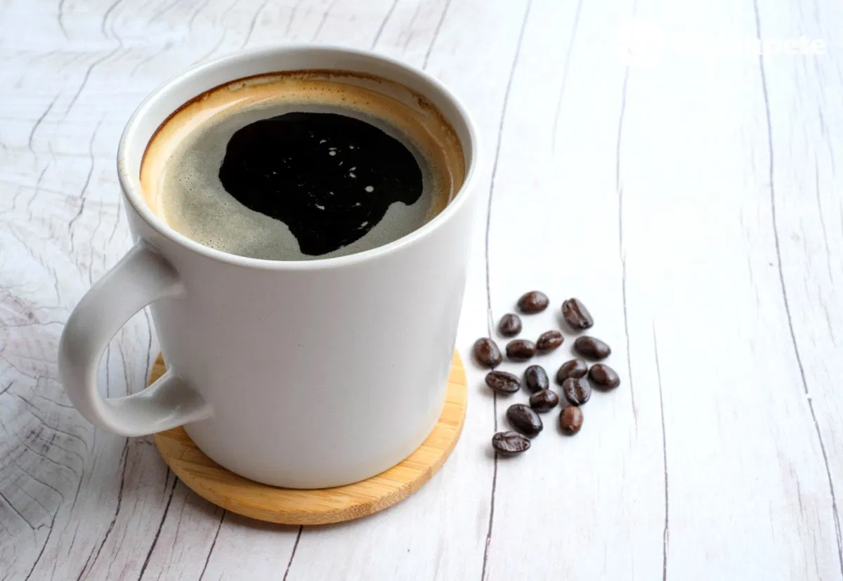 Taza de café recién preparado